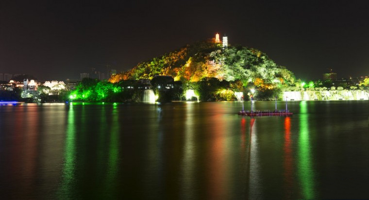 柳江夜景图