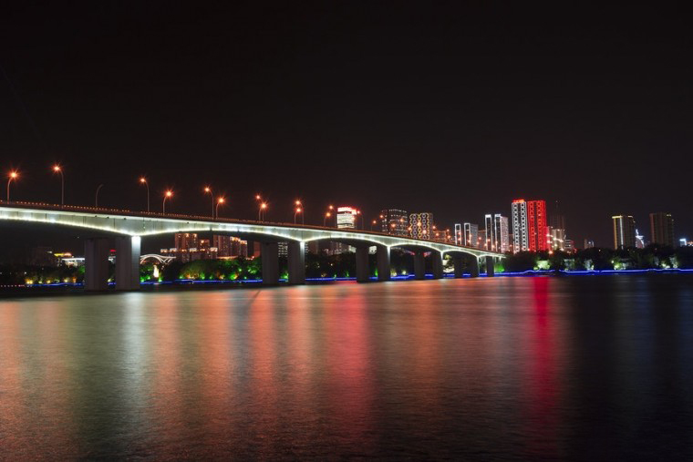 江边LED轮廓灯