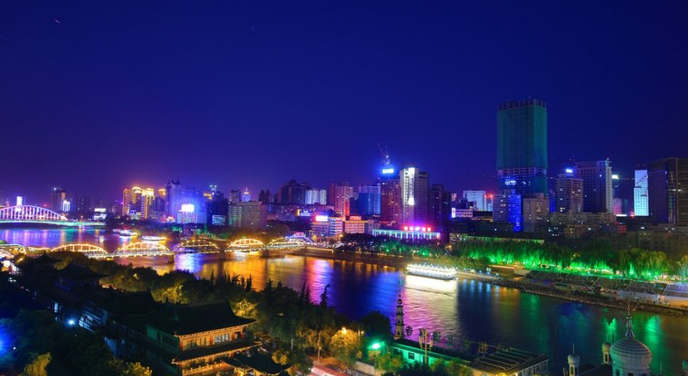 金城洗墙灯夜景